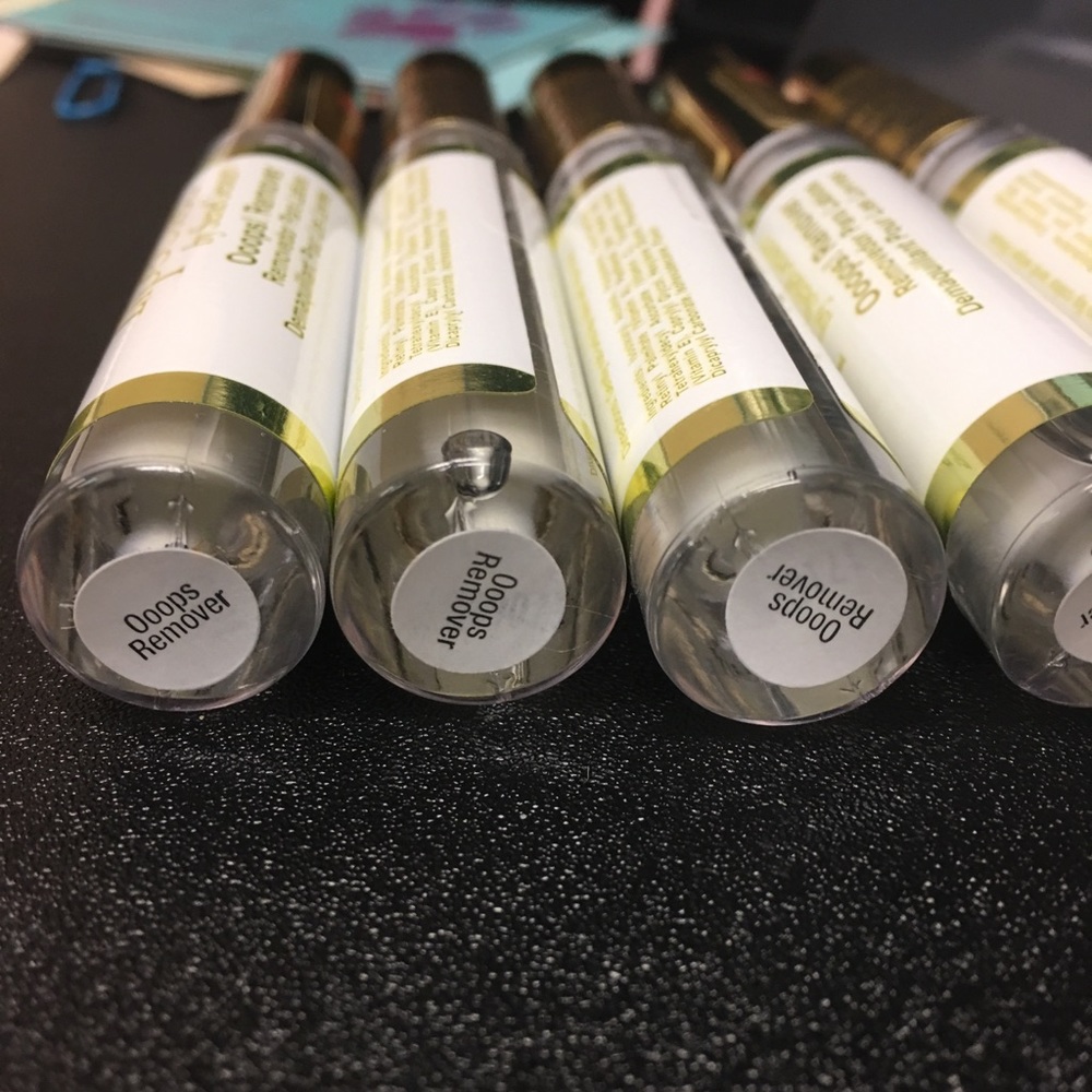 Oops remover lipsense